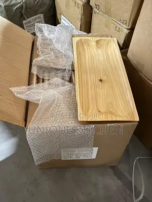 Quality Wooden Rectangular Food Plate/Platter.