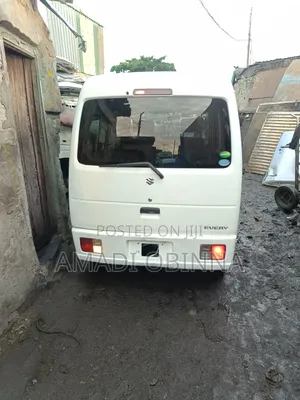 Suzuki Every 2012 White