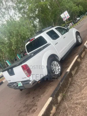 Nissan Frontier 2009 White