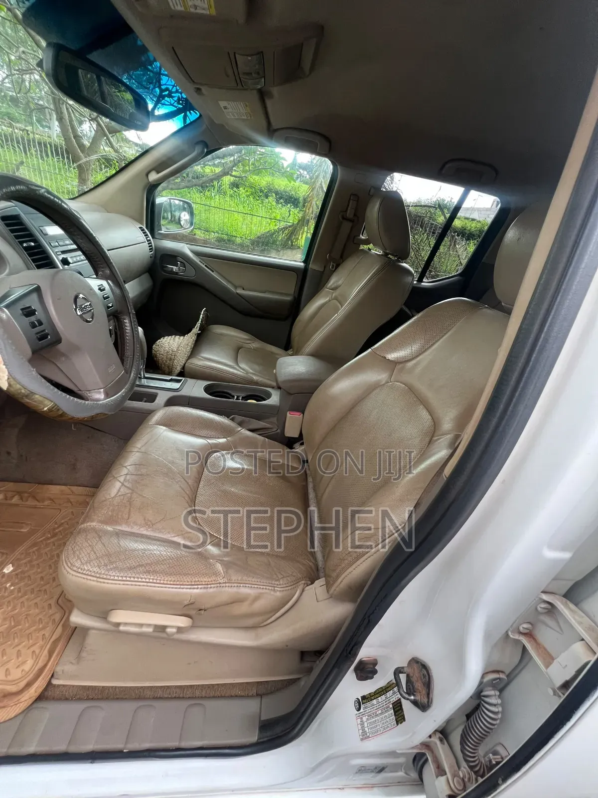 Nissan Frontier 2009 White
