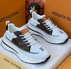 High Quality Luxury Louis Vuitton Sneakers for Men