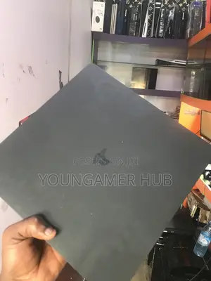 PlayStation 4 Slim With Games and 2 Pad,complete Accessories
