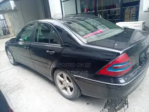 Mercedes-Benz C-Class 2007 Blue