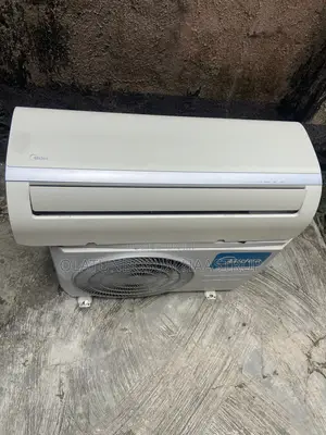Barely Used 1hp Midea AC
