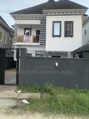 4bdrm Maisonette in Jubril Estate, Lekki Expressway for rent