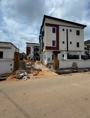 2bdrm Apartment in Aguda / Surulere for sale