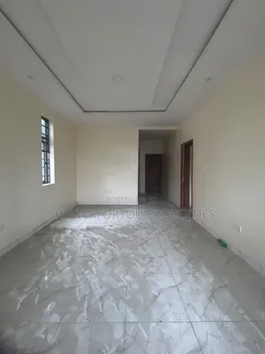 4bdrm Maisonette in Osapa london for rent
