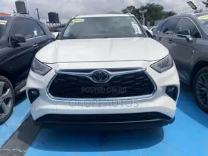 Toyota Highlander 2022 White