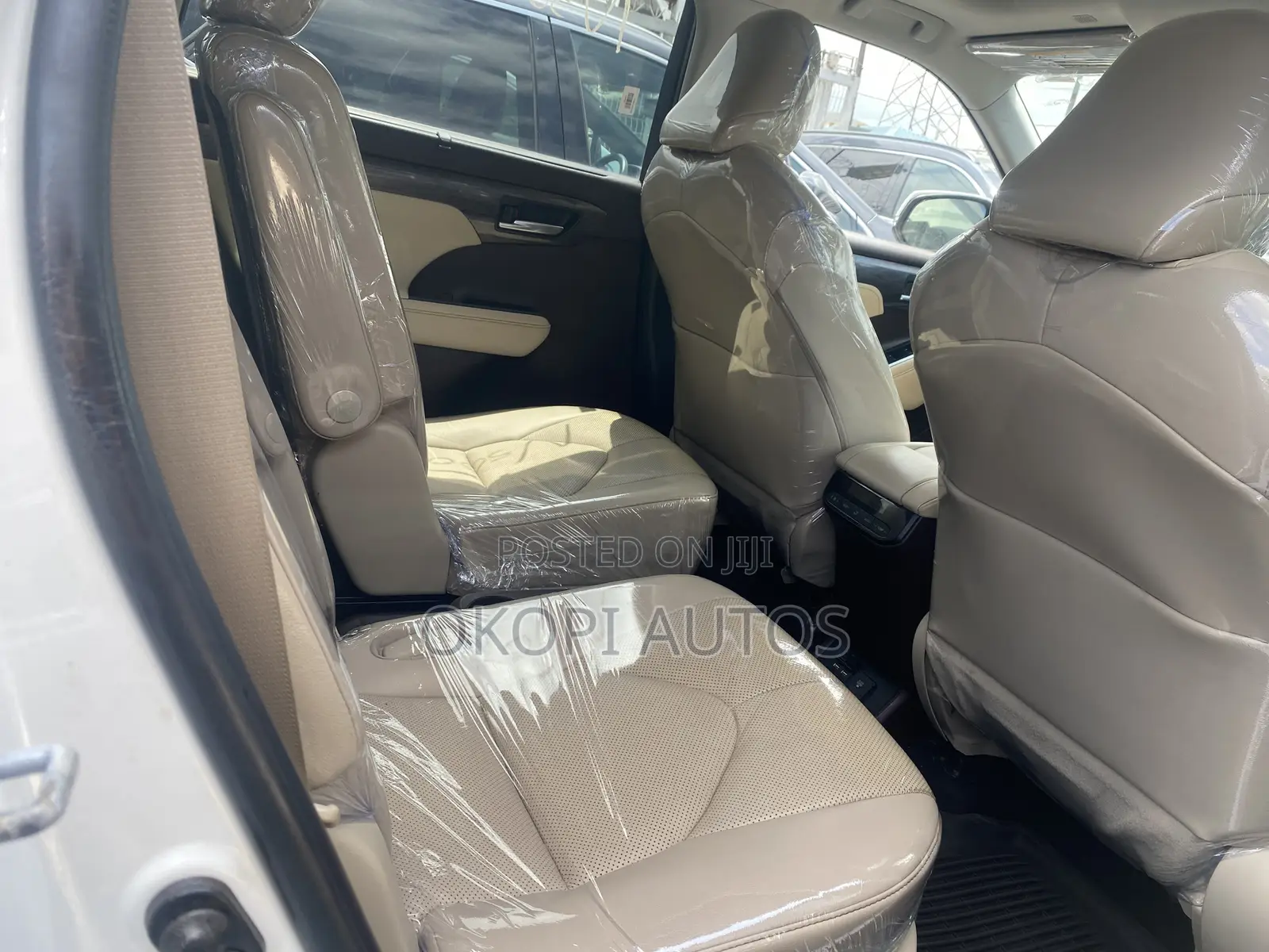 Toyota Highlander 2022 White