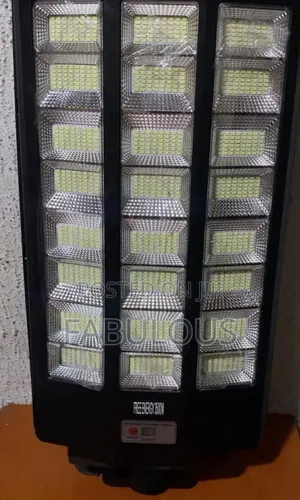 3500watts Free Air Solar Street Light (24 Eyes)