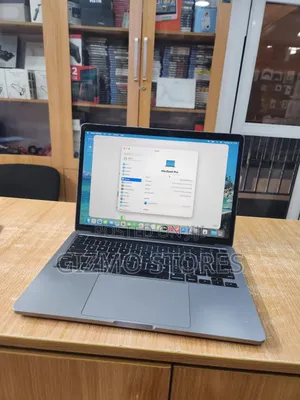 Laptop Apple MacBook Pro 2020 16GB Intel Core i5 SSD 512GB