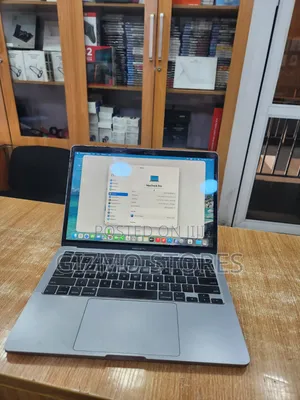 Laptop Apple MacBook Pro 2020 16GB Intel Core i5 SSD 512GB