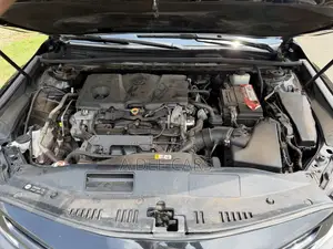 Toyota Camry SE FWD (2.5L 4cyl 8AM) 2018 Black