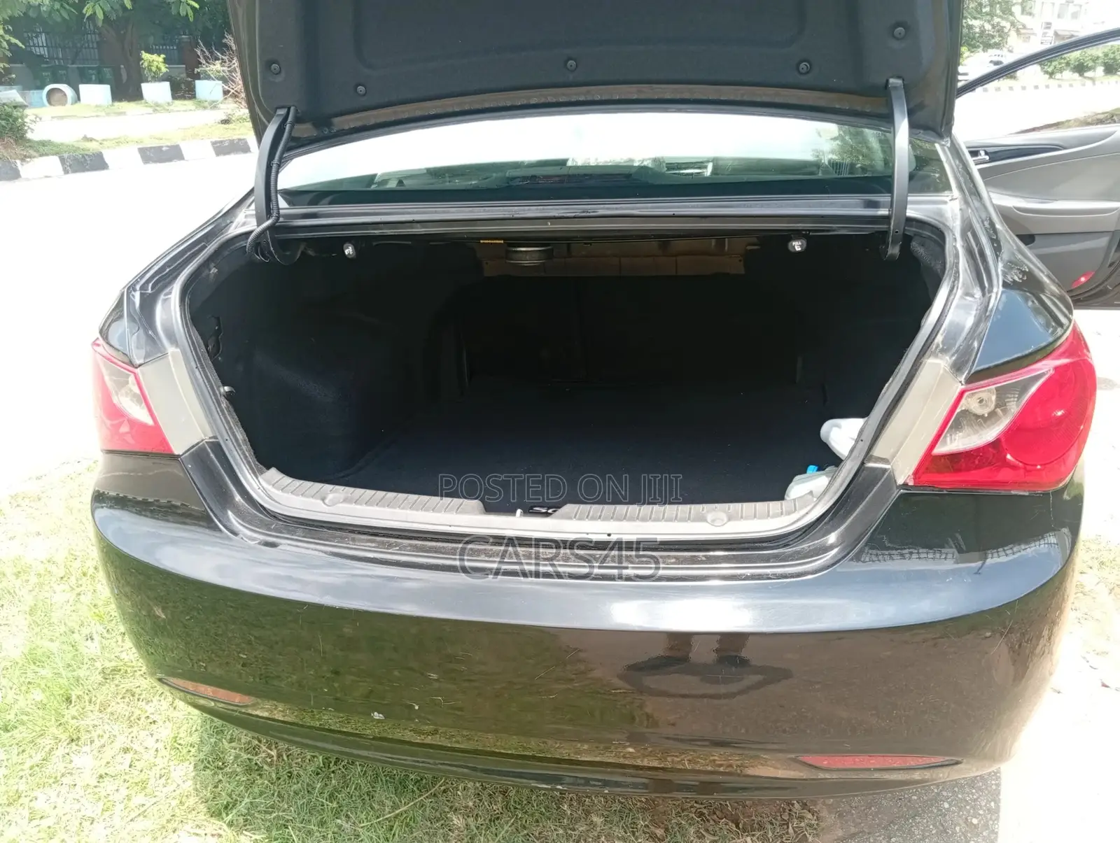 Hyundai Sonata 2011 Black