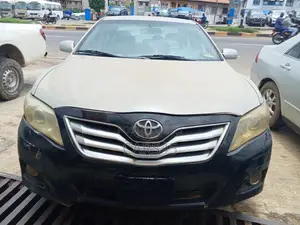 Toyota Camry 2009 Silver