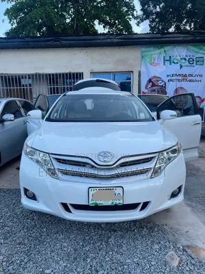Toyota Venza Limited 2010 White