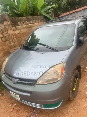 Toyota Sienna XLE 2005 Blue