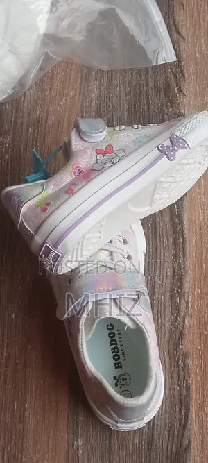 Kids Foreign Stock Sneakers From Size 21 to 33