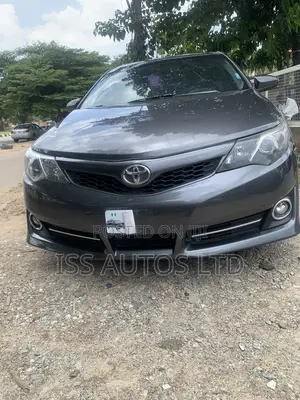 Toyota Camry SE V6 4dr Sedan (3.5L 6cyl 6A) 2013 Gray