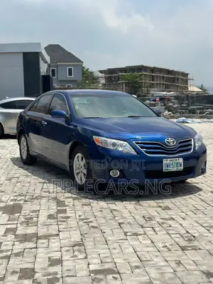 Toyota Camry LE 4dr Sedan (2.5L 4cyl 6A) 2011 Blue