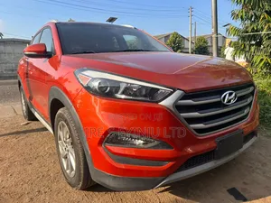 Hyundai Tucson 2016 Orange