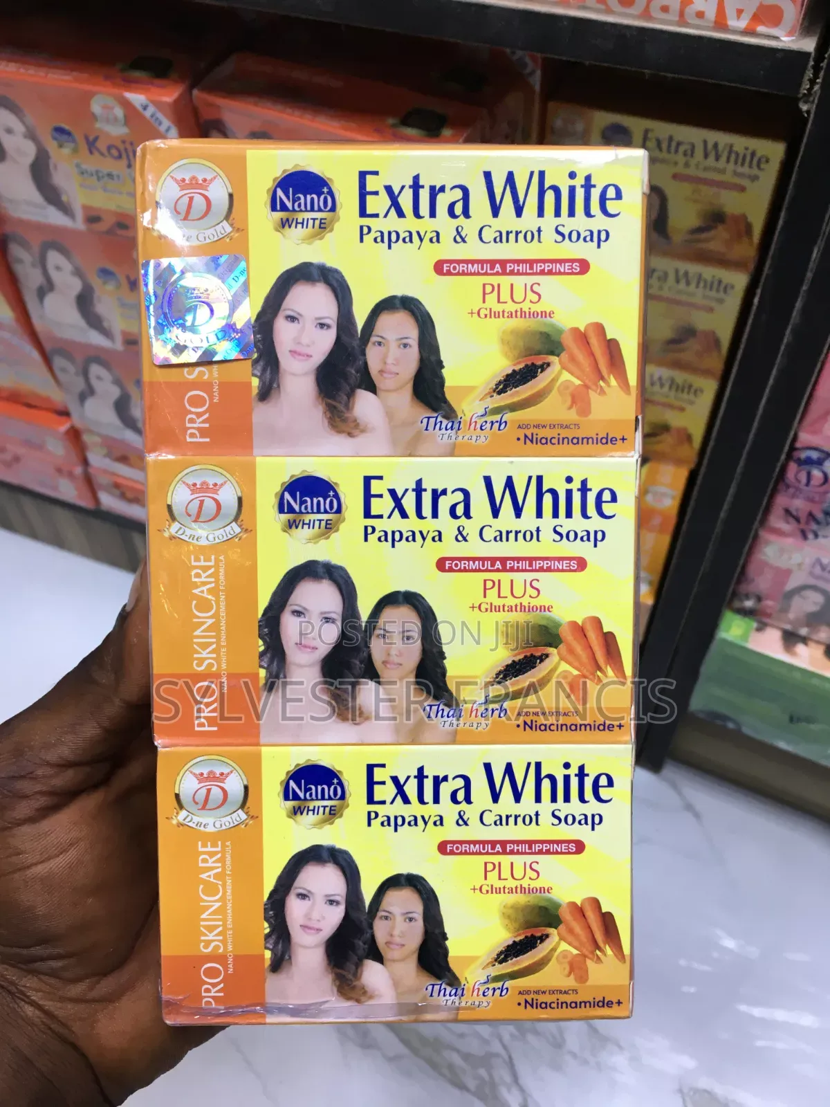 Nano Extra White Papaya Carrot Soap