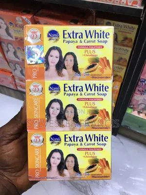 Nano Extra White Papaya Carrot Soap