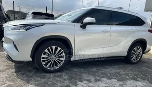 Toyota Highlander 2023