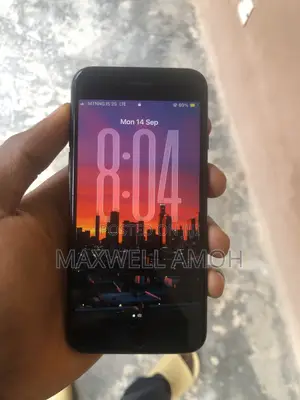 Apple iPhone SE (2022) 64 GB Black