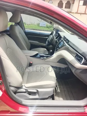 Toyota Camry SE FWD (2.5L 4cyl 8AM) 2018 Red