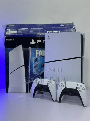 PS5 Console Digital (Open Box) + 2 Pads + 8 Installed Games