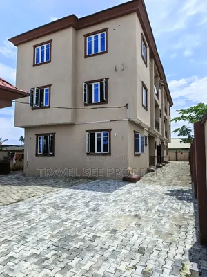 2bdrm Block of Flats in Residents Area Eleko for rent