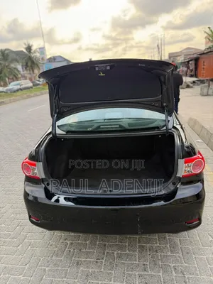 Toyota Corolla 2011 Black