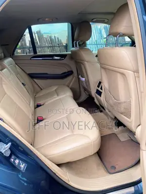 Mercedes-Benz M Class ML 350 BlueTEC 4Matic 2012 Blue