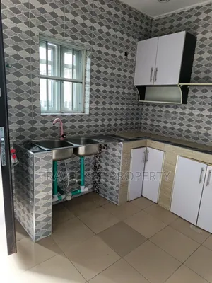 4bdrm Bungalow in Residents Area Eleko for rent