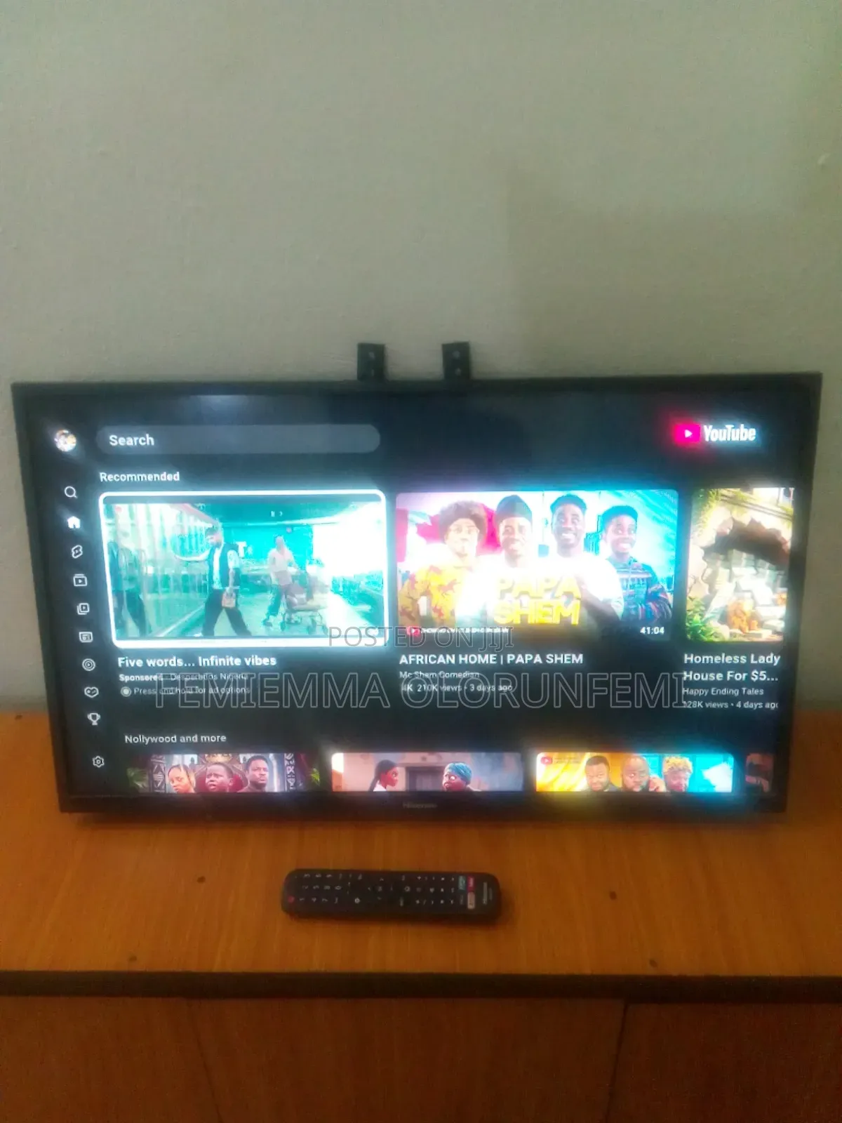 Hisense 32" Smart TV