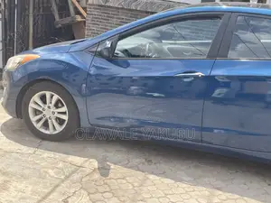 Hyundai Elantra Limited 4dr Sedan (1.8L 4cyl 6A) 2014 Blue