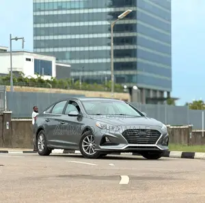 Hyundai Sonata SE 2018 Gray