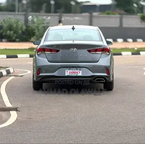 Hyundai Sonata SE 2018 Gray