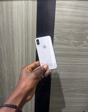 Apple iPhone X 64 GB White