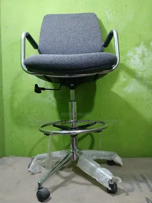 High Grade Office Swivel Chair