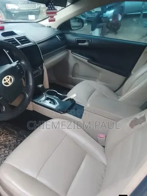 Toyota Camry LE 4dr Sedan (2.5L 4cyl 6A) 2013 Gold