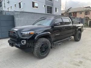 Toyota Tundra 2018 Black