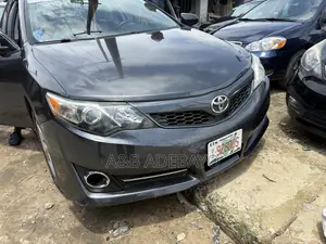 Toyota Camry 2012 Gray