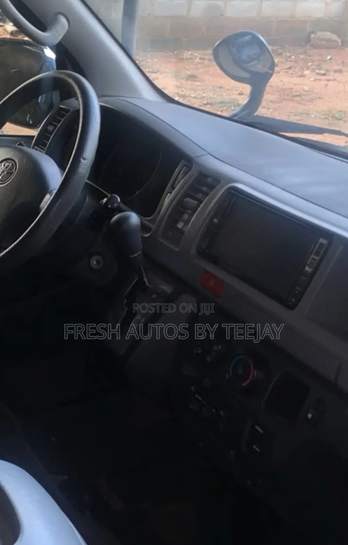 Toyota HiAce 2006 Black