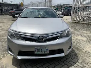 Toyota Camry LE 4dr Sedan (2.5L 4cyl 6A) 2013 Silver