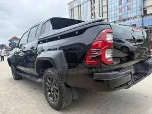 Toyota Hilux 2017 Black