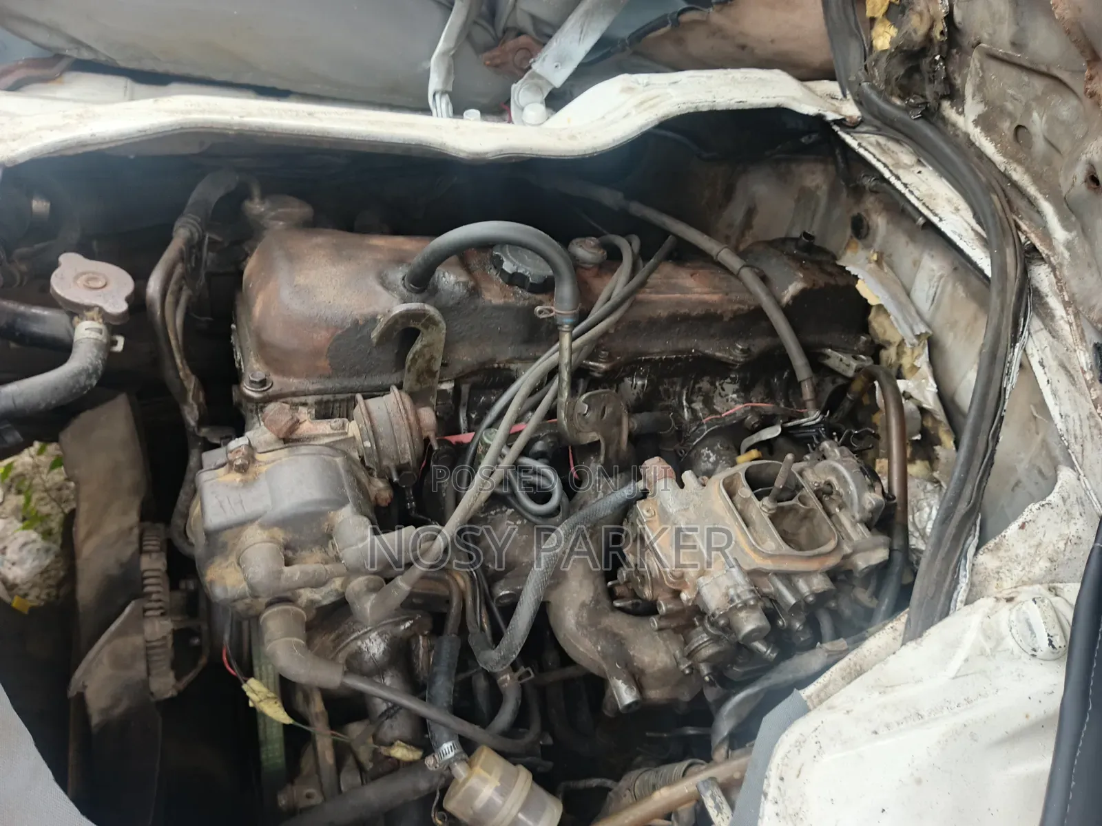 Toyota HiAce 2005 White