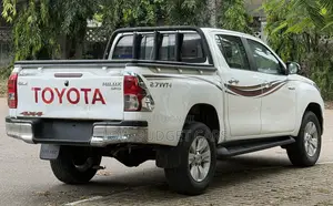 Toyota Hilux 2019 White