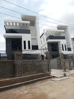 5bdrm Duplex in Secured Estate, Adeniyi Jones for sale